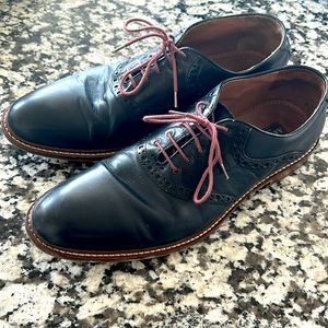 Men’s Aston Grey dress shoes true size 10.